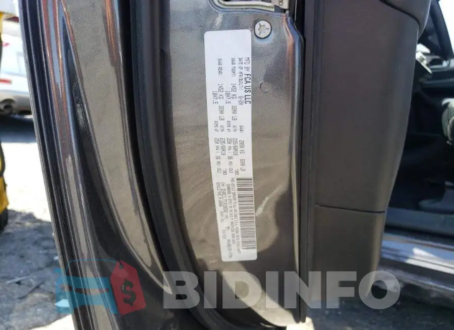 2C4RC1L77LR196302 Photo# 10