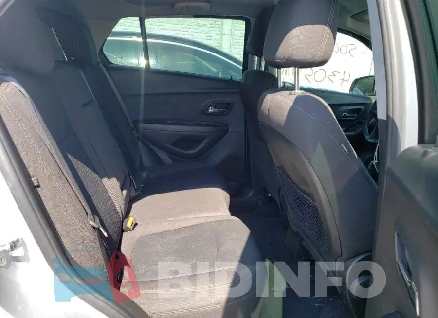 KL7CJNSB9JB718896 Photo# 6