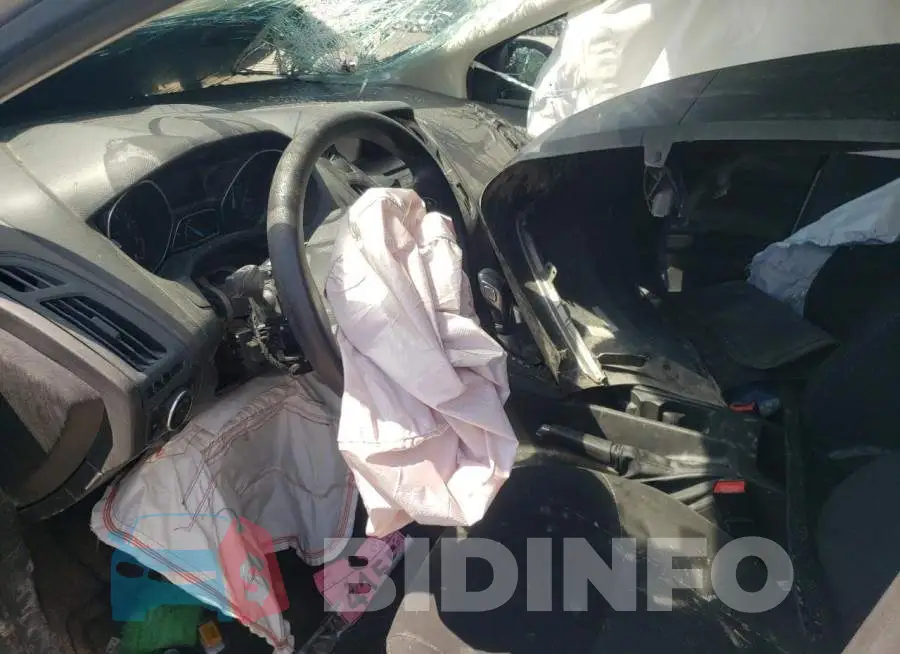 1FADP3E23GL202273 Photo# 5