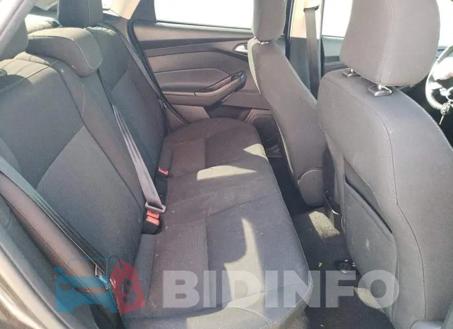 1FADP3F23GL331452 Photo# 6