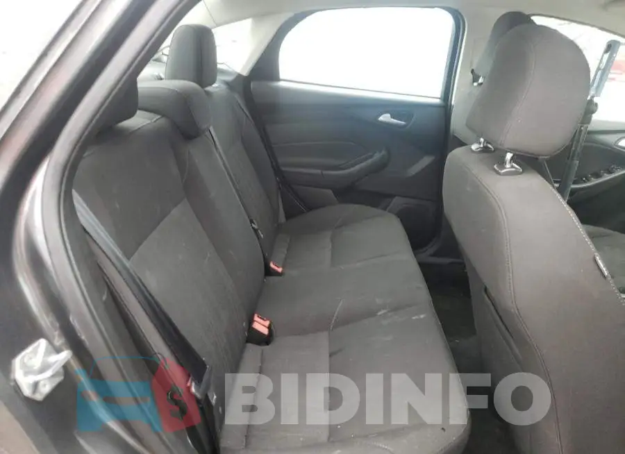 1FADP3F27GL403690 Photo# 6