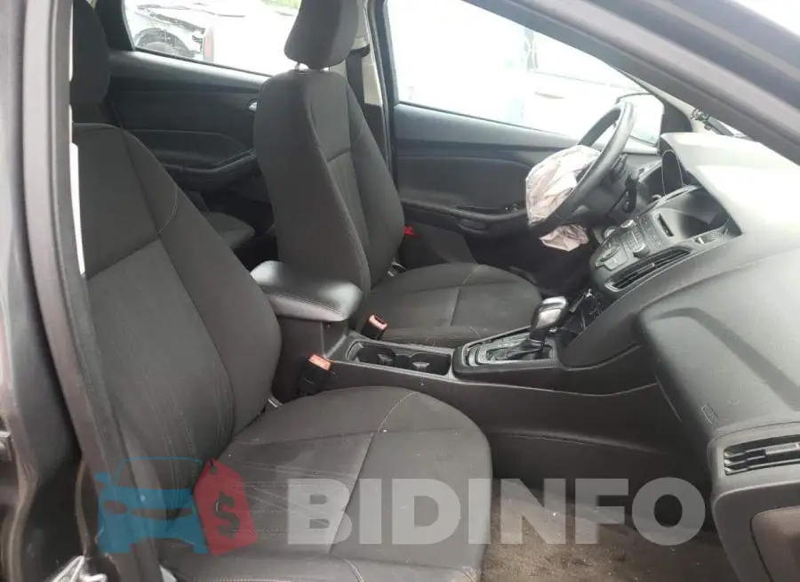 1FADP3F27GL403690 Photo# 5