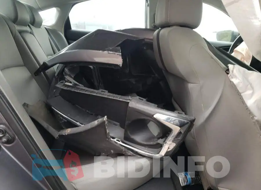 19XFC1F36LE210316 Photo# 6