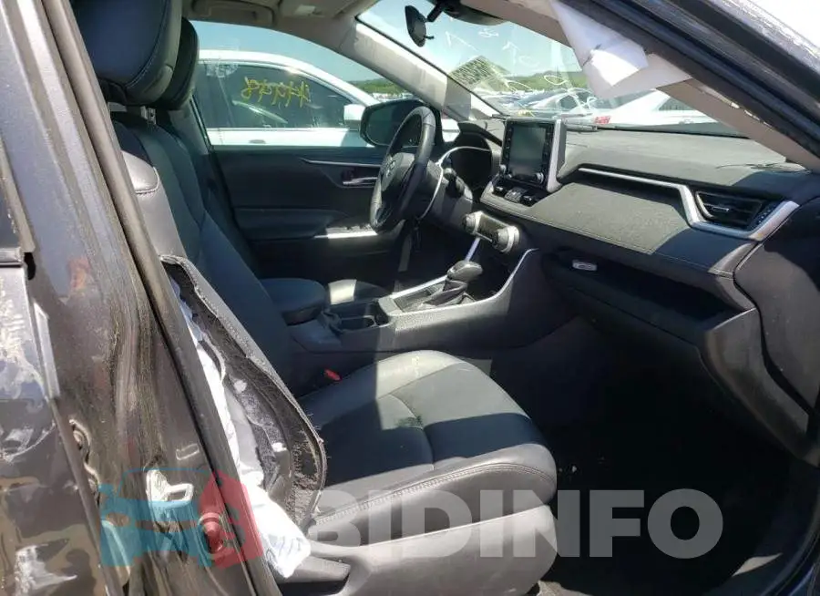 2T3C1RFV6KW040468 Photo# 5