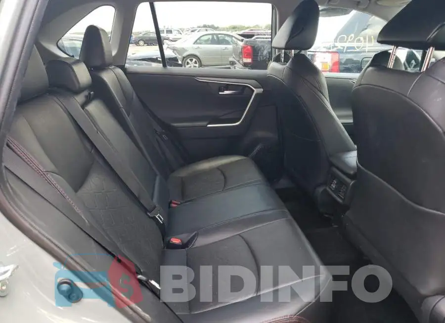 2T3J1RFV8LC094204 Photo# 6