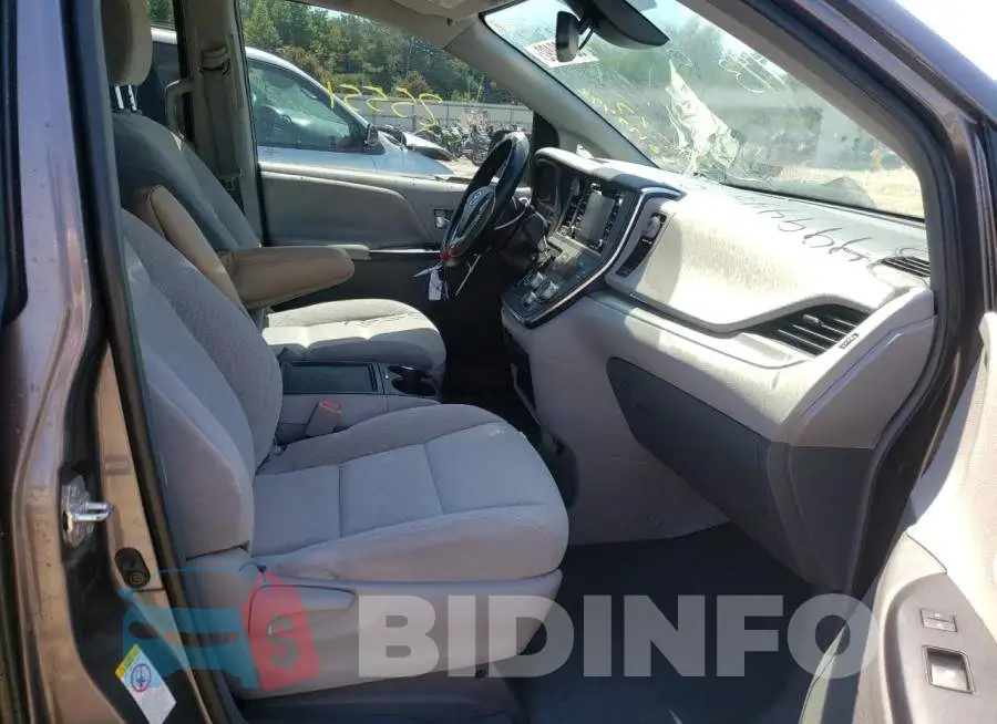 5TDKZ3DC1KS999443 Photo# 5