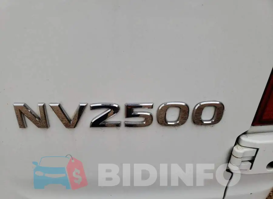 1N6BF0LY0JN814238 Photo# 9