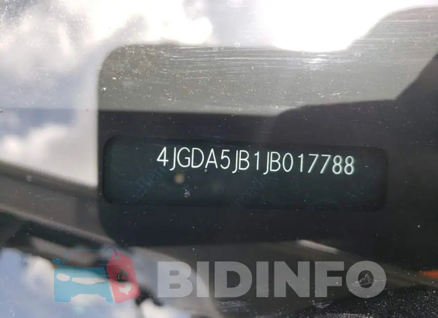 4JGDA5JB1JB017788 Photo# 10