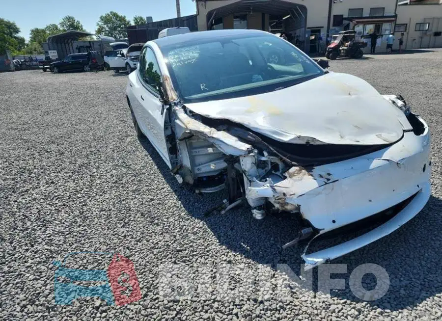 5YJ3E1EB8NF106915 Photo# 1
