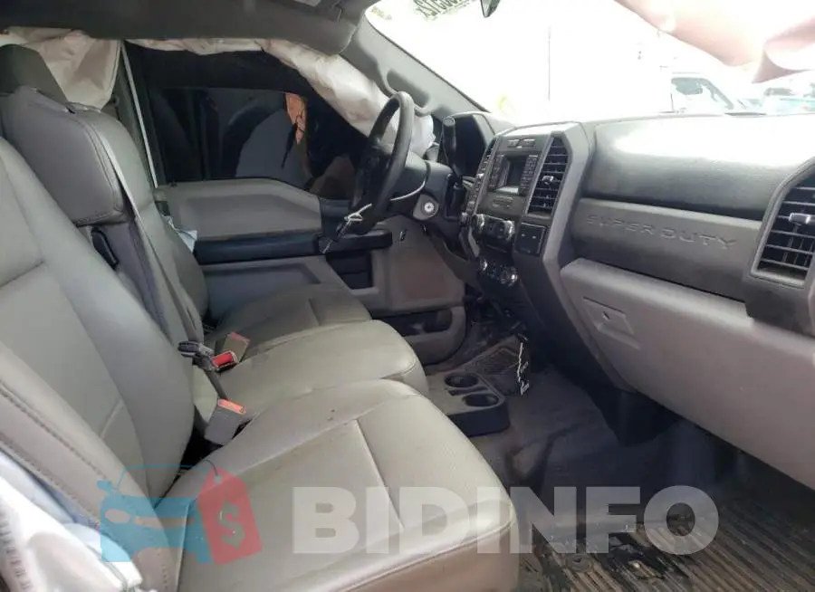 1FD8X3HT0JEB35266 Photo# 5