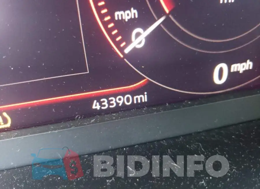 3VWE57BU1KM058356 Photo# 8