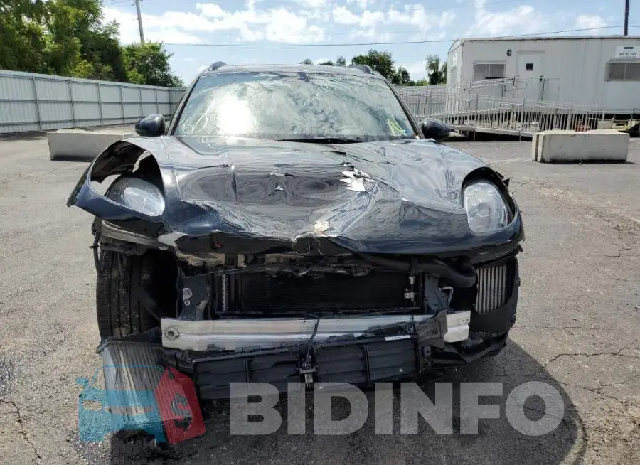 WP1AG2A55JLB61089 Photo# 9