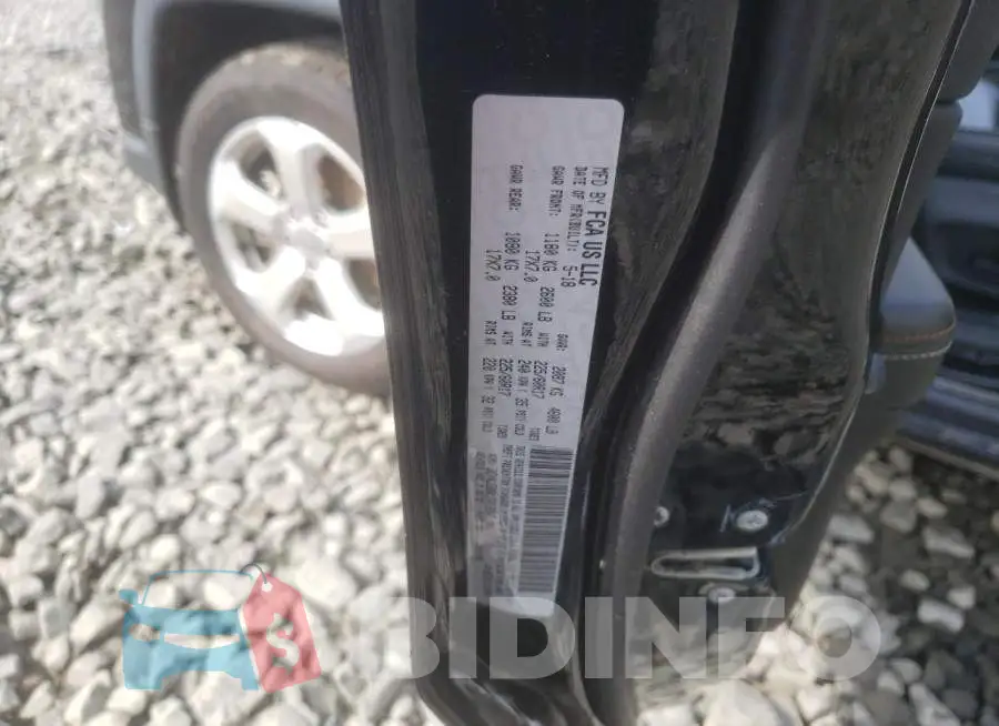 3C4NJDBBXJT418207 Photo# 10