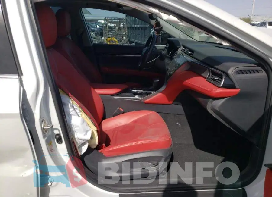 4T1B61HK0KU738293 Photo# 5