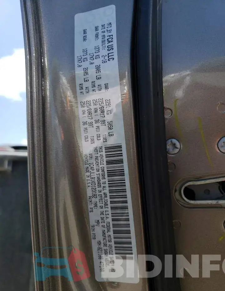 1C4PJLLB1KD123182 Photo# 10