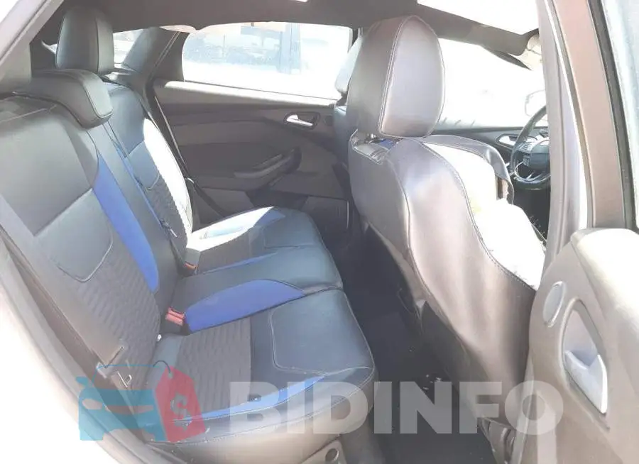 1FADP3L98GL310632 Photo# 6