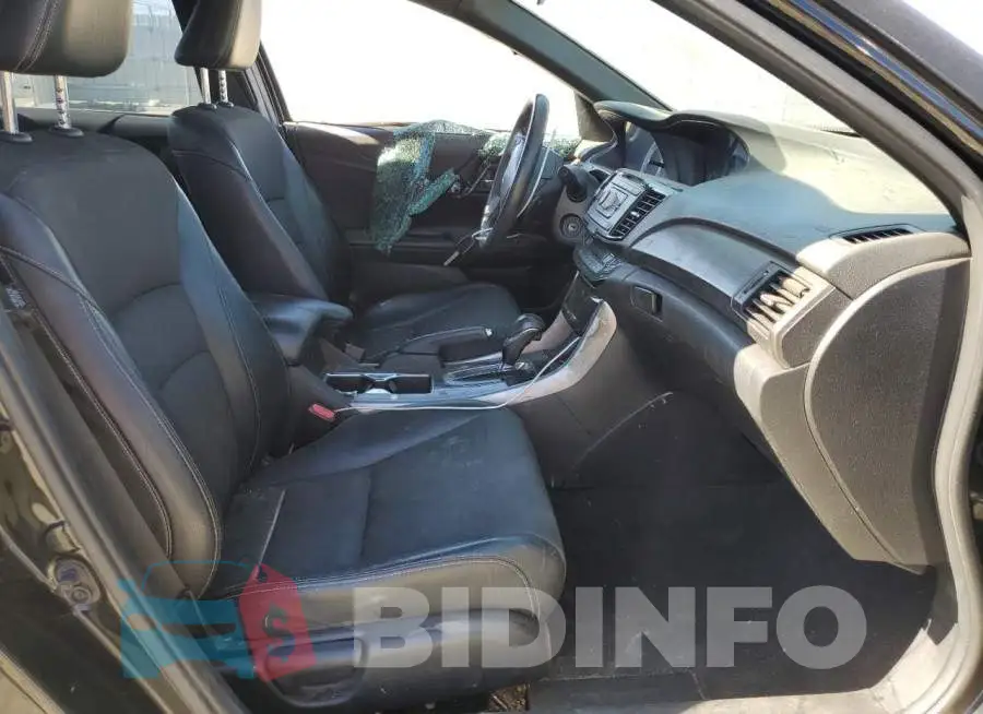 1HGCR2F56HA050409 Photo# 5