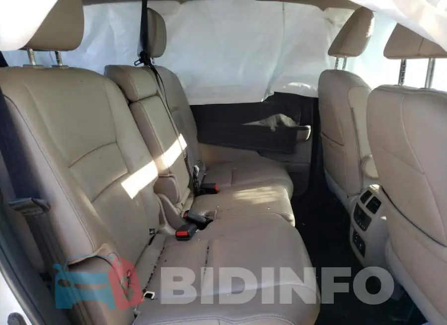 5FNYF5H9XJB007705 Photo# 6