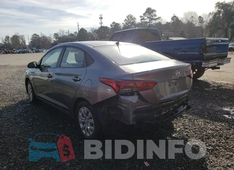 3KPC24A38JE032517 Photo# 3