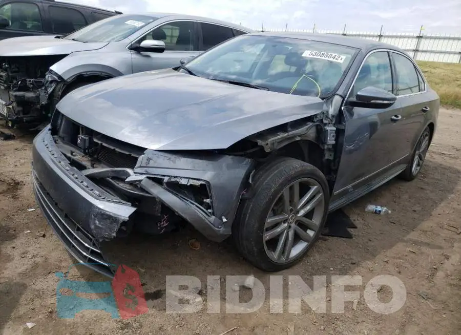 1VWDT7A38HC022877 Photo# 2