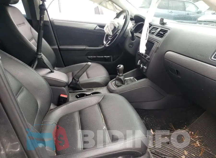 3VWB67AJ6HM316984 Photo# 5