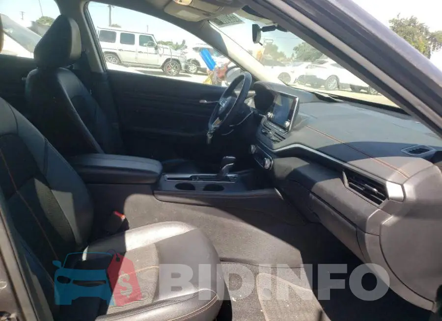 1N4BL4CV5LC251152 Photo# 5
