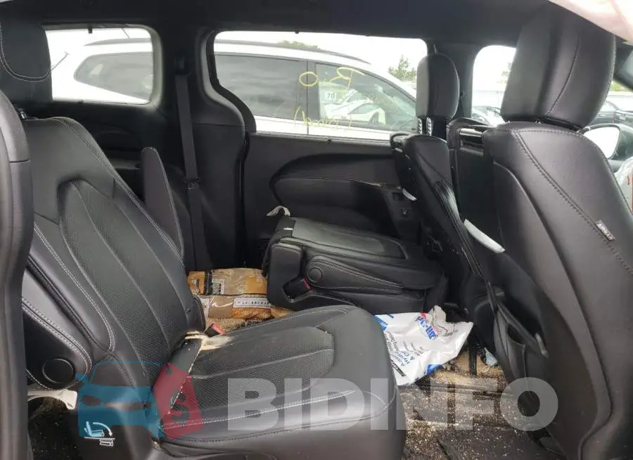 2C4RC1EG9KR667734 Photo# 6