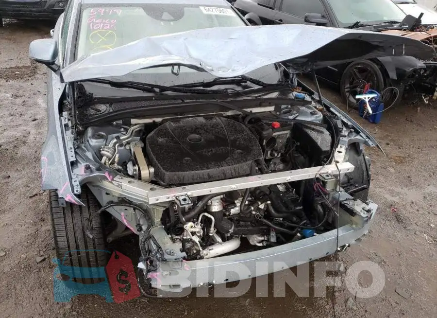 YV1A22MK3H1005652 Photo# 9