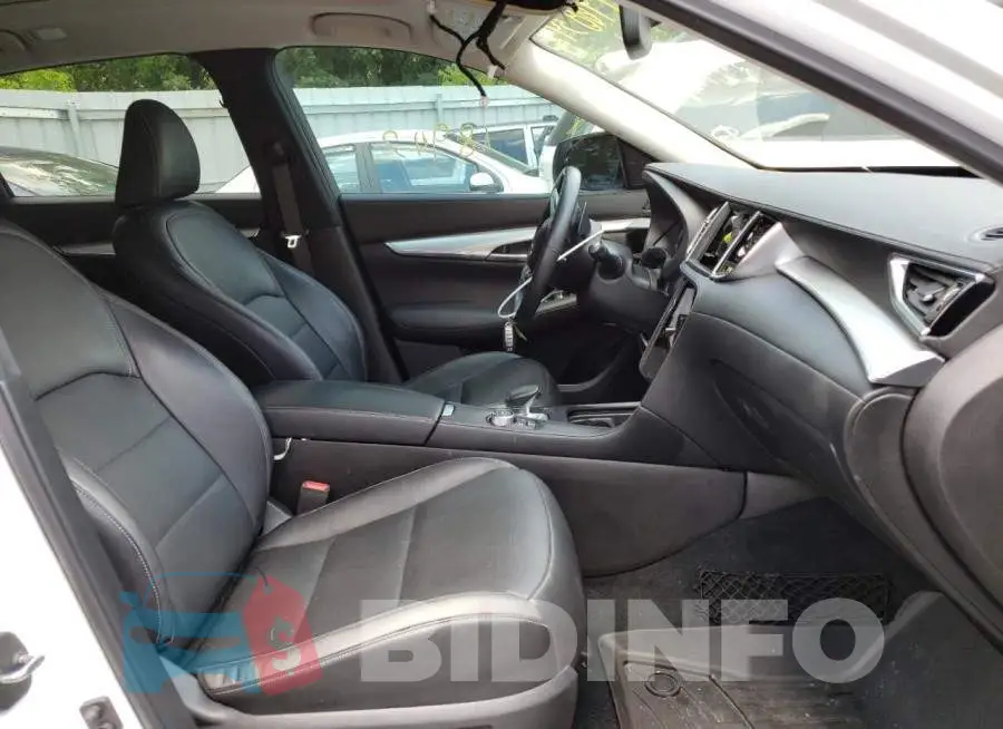 3PCAJ5M19KF132826 Photo# 5