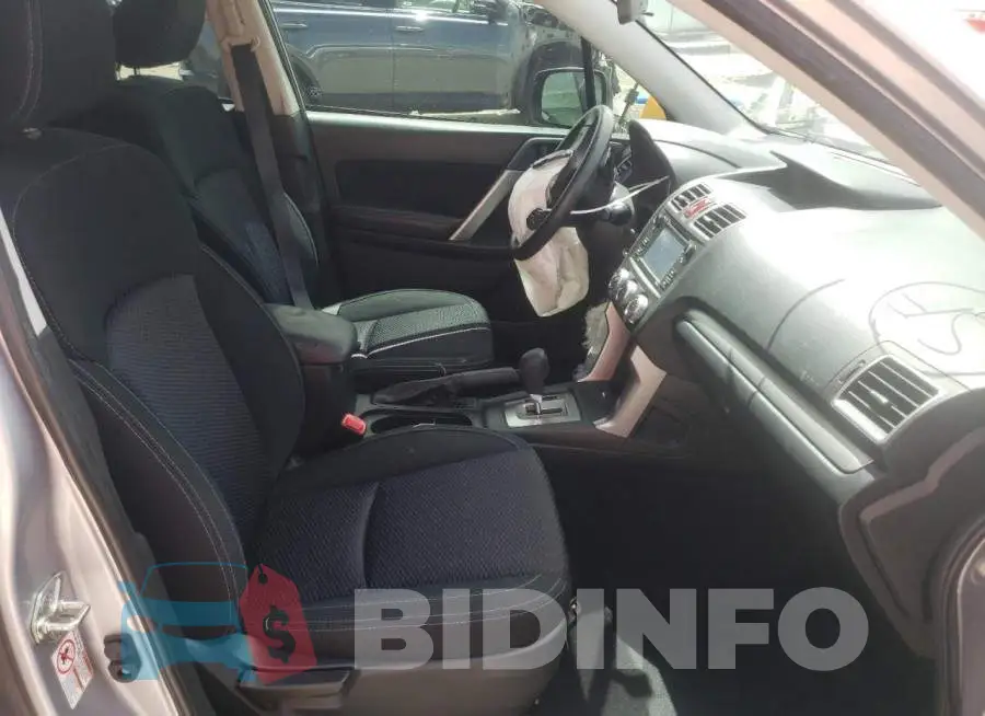 JF2SJABC8GH458076 Photo# 5