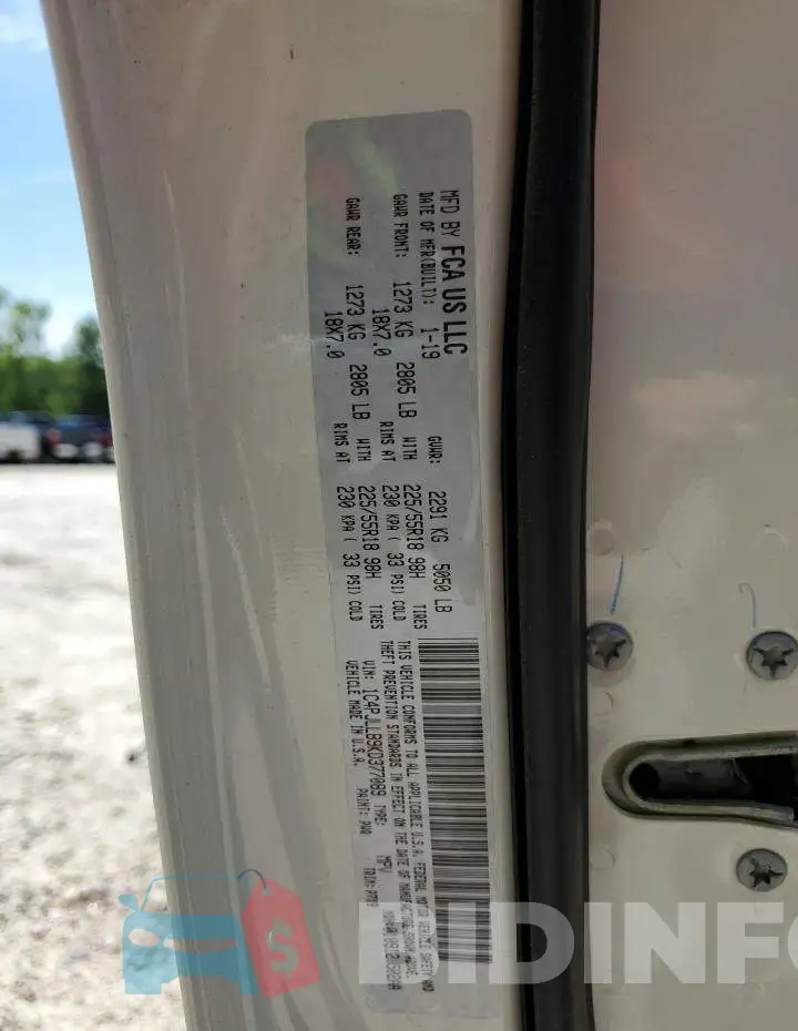 1C4PJLLB9KD377089 Photo# 10