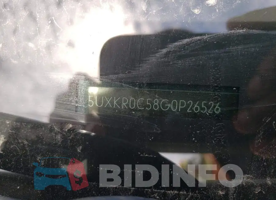 5UXKR0C58G0P26526 Photo# 10