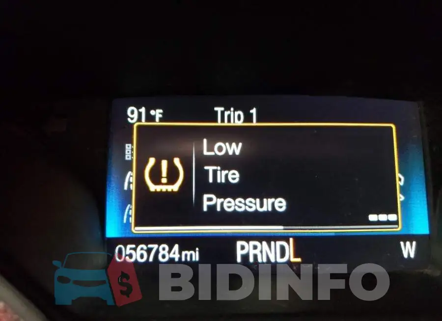 1FADP3F2XHL290948 Photo# 8