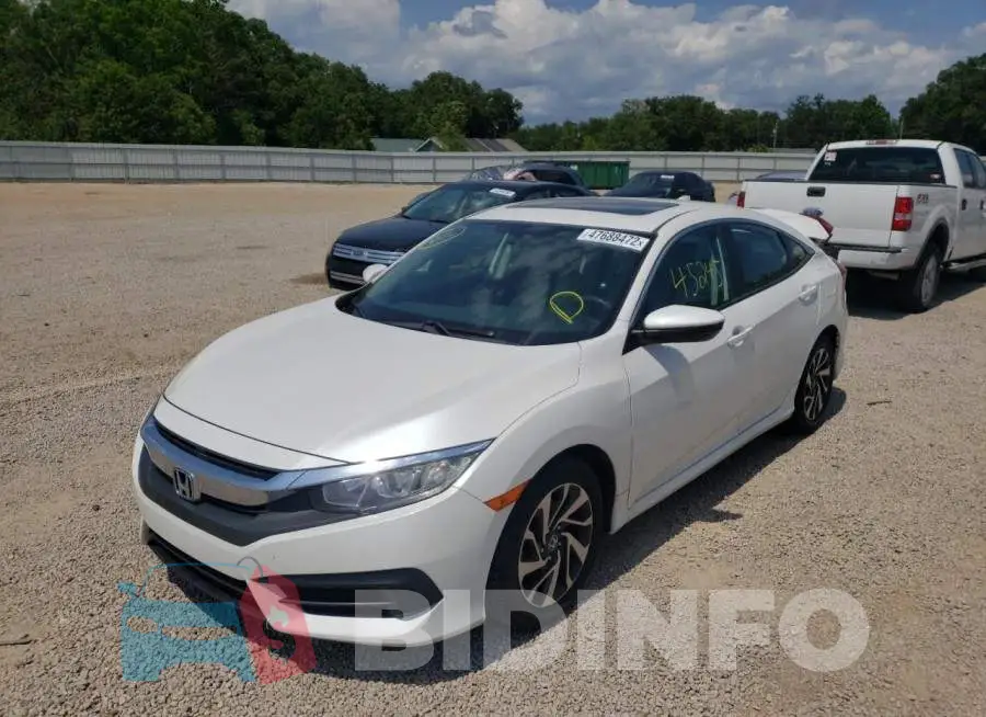19XFC2F71HE050877 Photo# 2