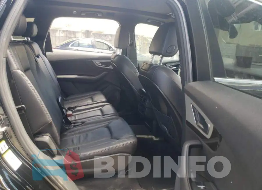 WA1AHAF77JD045481 Photo# 6