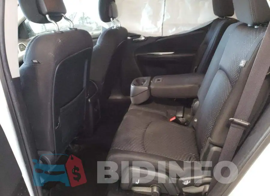 3C4PDCBGXHT511082 Photo# 6