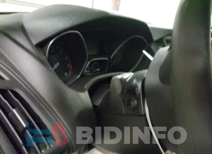 1FADP3M23HL213907 Photo# 8