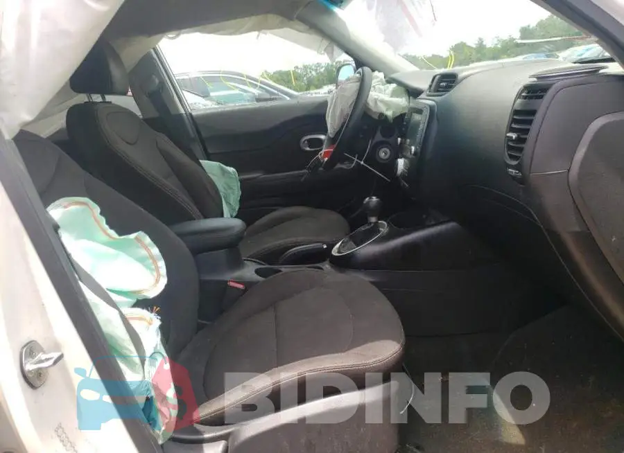 KNDJN2A22J7576862 Photo# 5