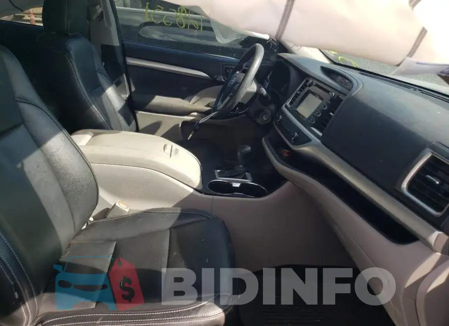 5TDZARFHXGS020558 Photo# 5