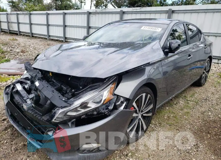 1N4BL4CV9MN401561 Photo# 2