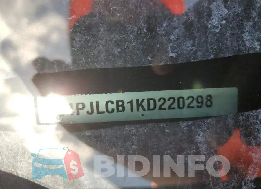 1C4PJLCB1KD220298 Photo# 10