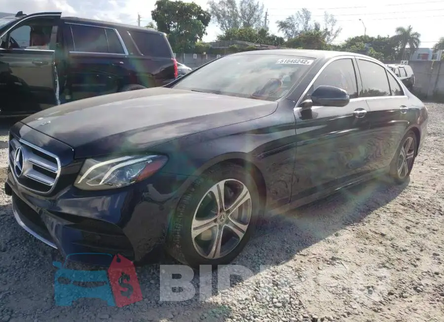WDDZF4JB1HA272789 Photo# 2