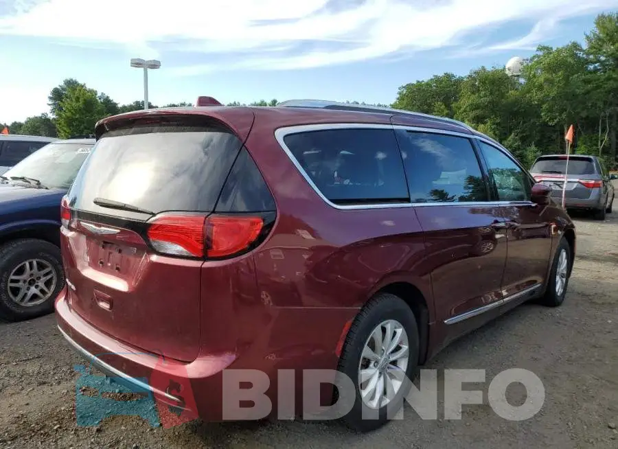 2C4RC1BG7JR120917 Photo# 4