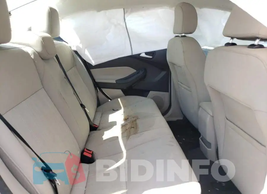 1FADP3F20GL399448 Photo# 6