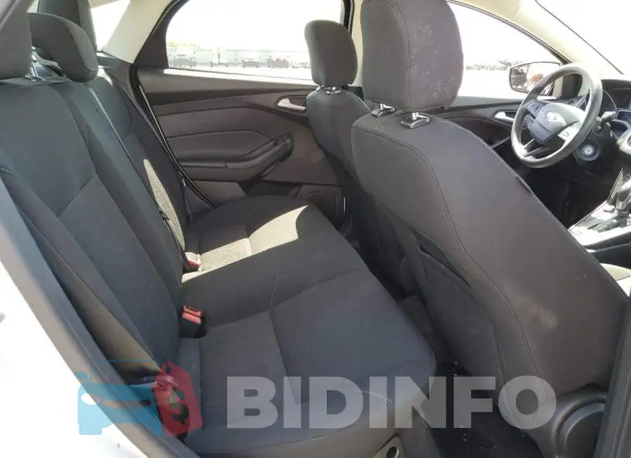 1FADP3F29GL404632 Photo# 6