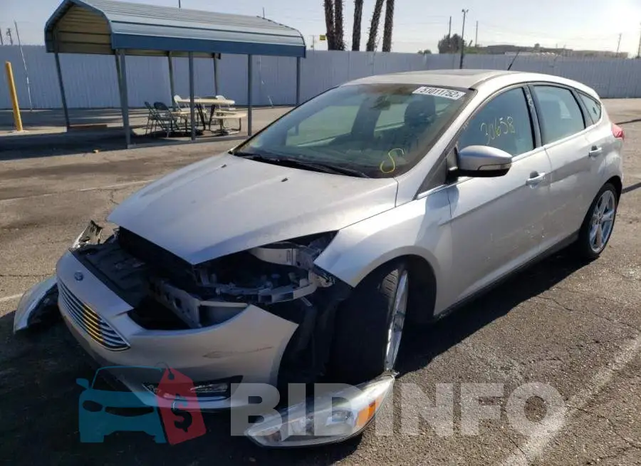1FADP3N22GL275893 Photo# 2