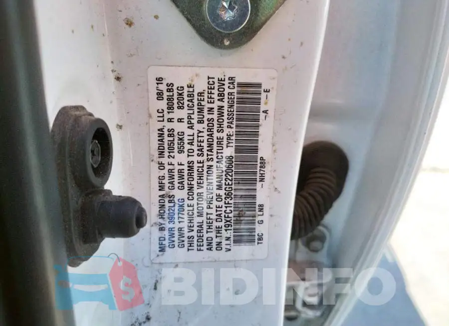 19XFC1F36GE220608 Photo# 10
