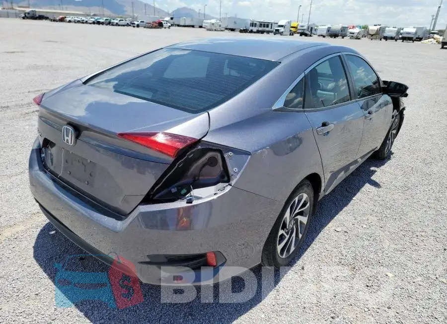 19XFC2F77GE010270 Photo# 4