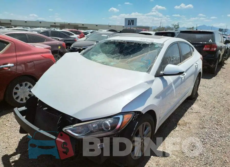 5NPD84LF7JH316243 Photo# 2