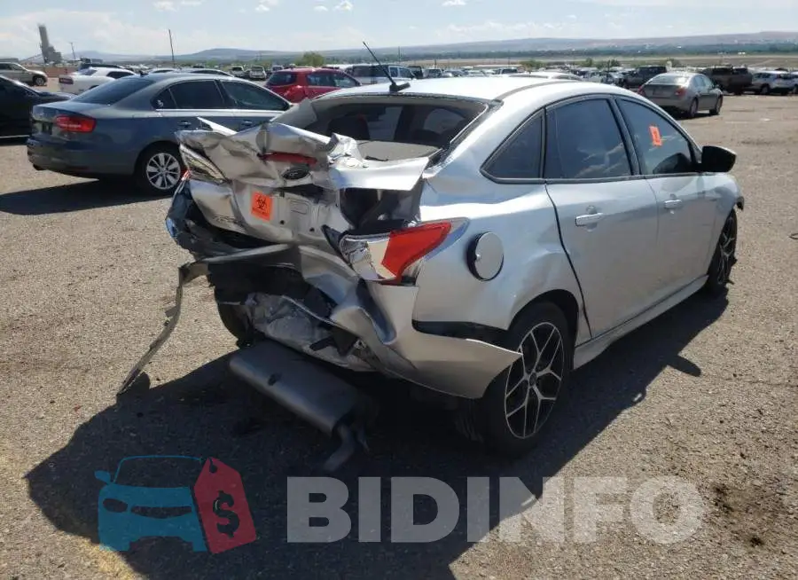 1FADP3F24GL209330 Photo# 4